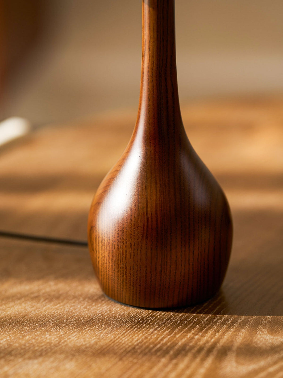 Amber Glass Japandi Table Lamp